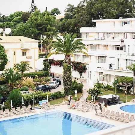 Apartment By The With Pool And Kids Area Albufeira